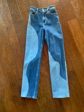 HOLLISTER TWO TONE ULTRA HIGH RISE DAD JEANS